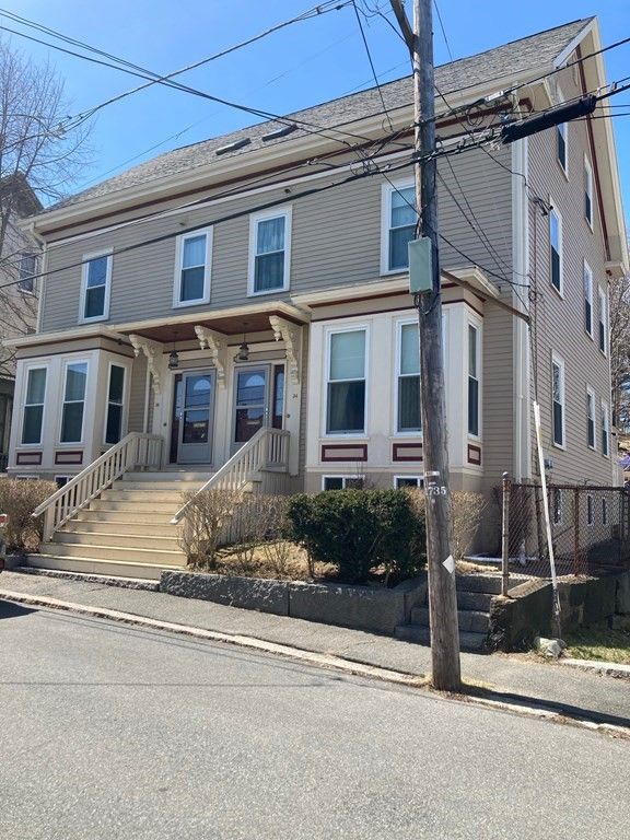 34 Summer St, Gloucester, MA 01930