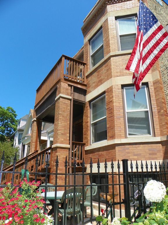 3741 N Seminary Ave, Chicago, IL 60613