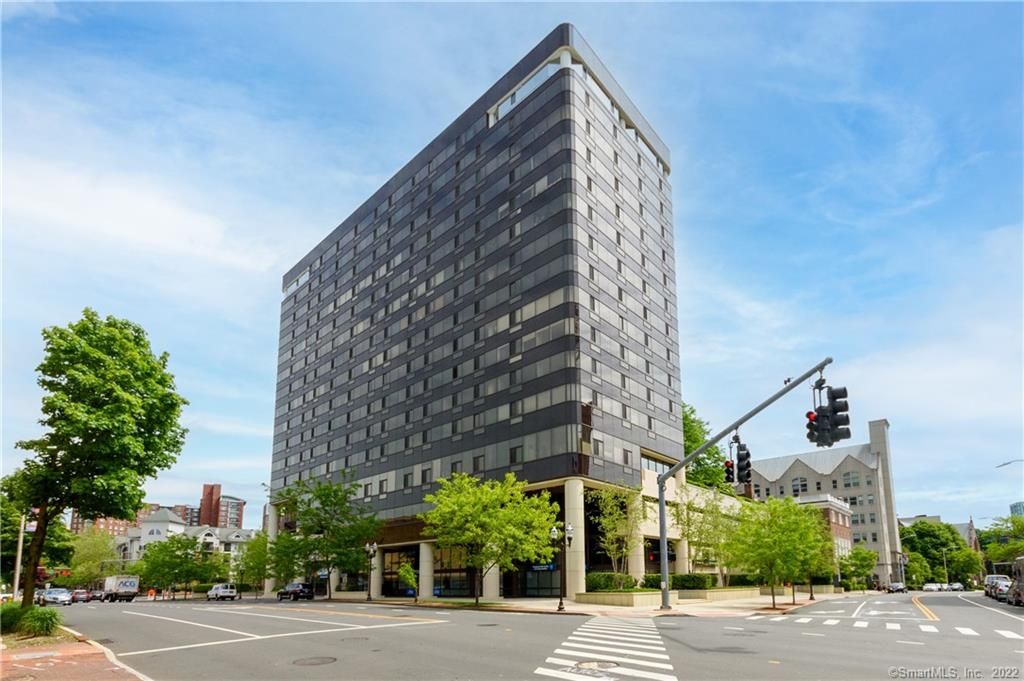 127 Greyrock Pl #1103, Stamford, CT 06901