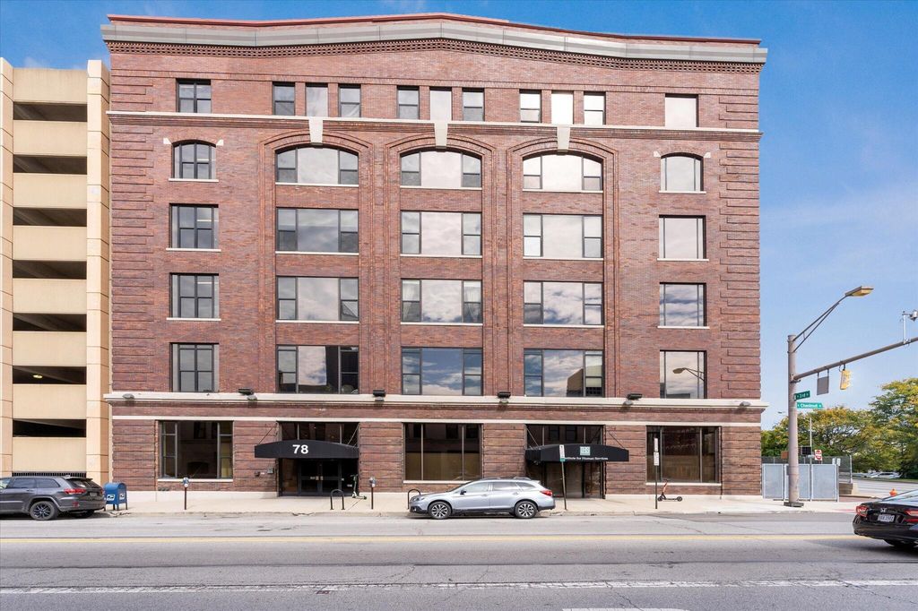 78 E Chestnut St #606, Columbus, OH 43215