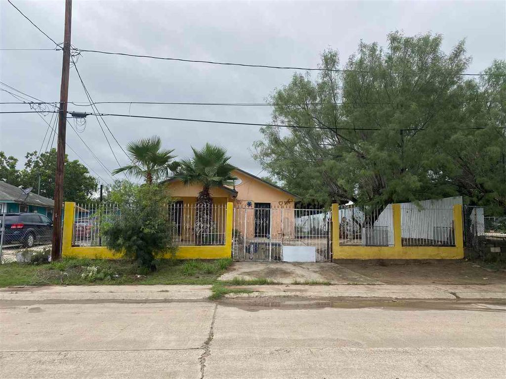 1838 Patricia Ln, Laredo, TX 78046