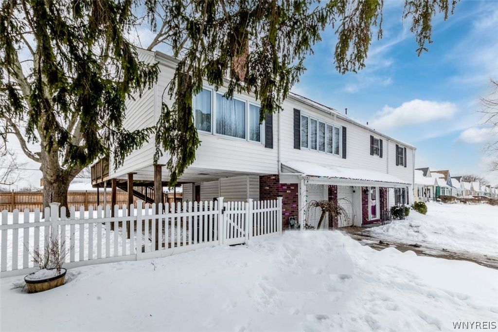 527 Zimmerman Blvd, Buffalo, NY 14223