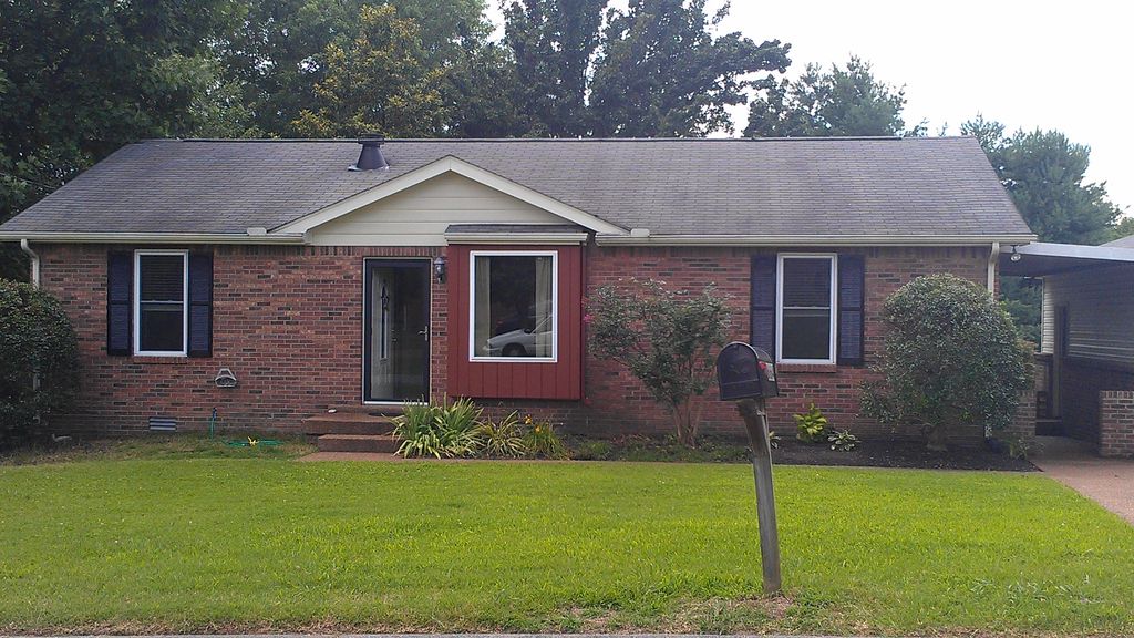 664 S  View Dr, Old Hickory, TN 37138