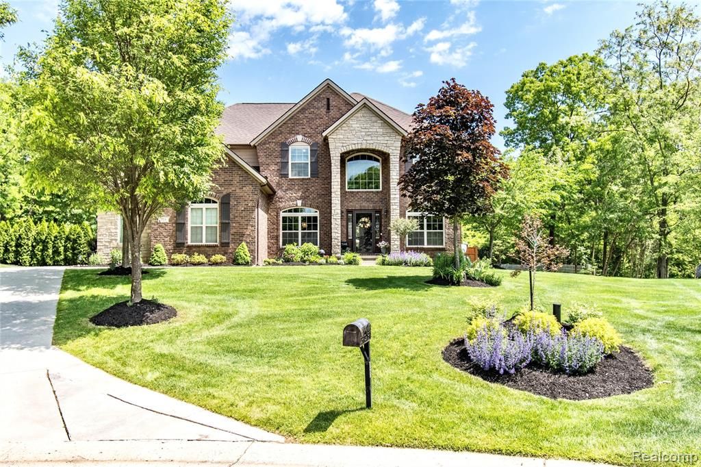 321 Woodsedge Ln, White Lake, MI 48386 Trulia