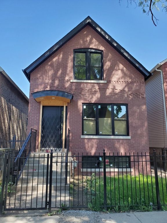 7147 S University Ave, Chicago, IL 60619