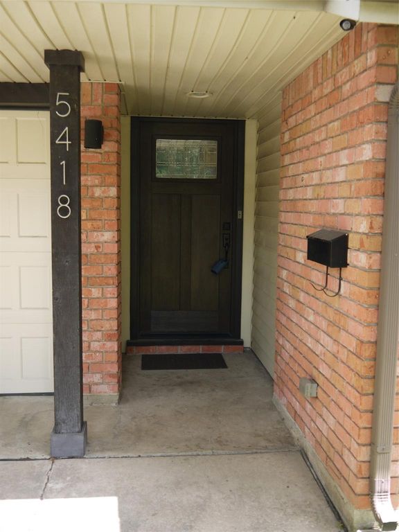 5418 Poinciana Dr, Houston, TX 77092