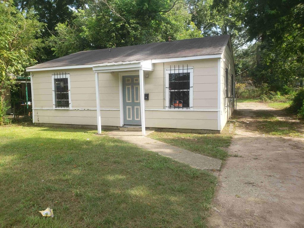 3439 Clarke Blvd, Shreveport, LA 71109
