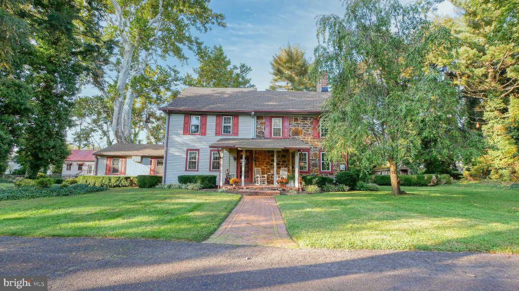 2 Pomona Ct, Riverton, NJ 08077