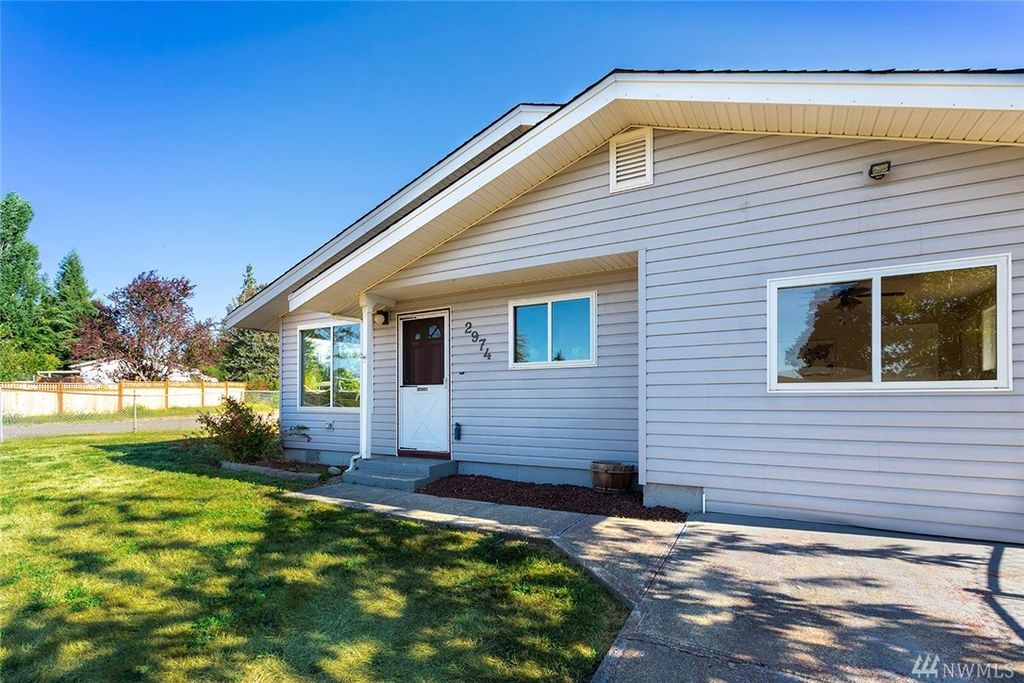 2974 SE Joyce Ct, Pt Orchard, WA 98366
