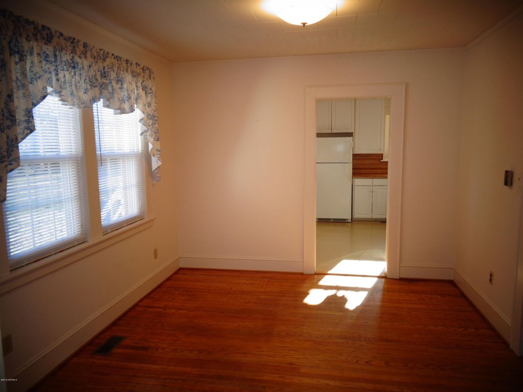 107 N New St, Whitakers, NC 2 Bed, 1 Bath SingleFamily Home 14