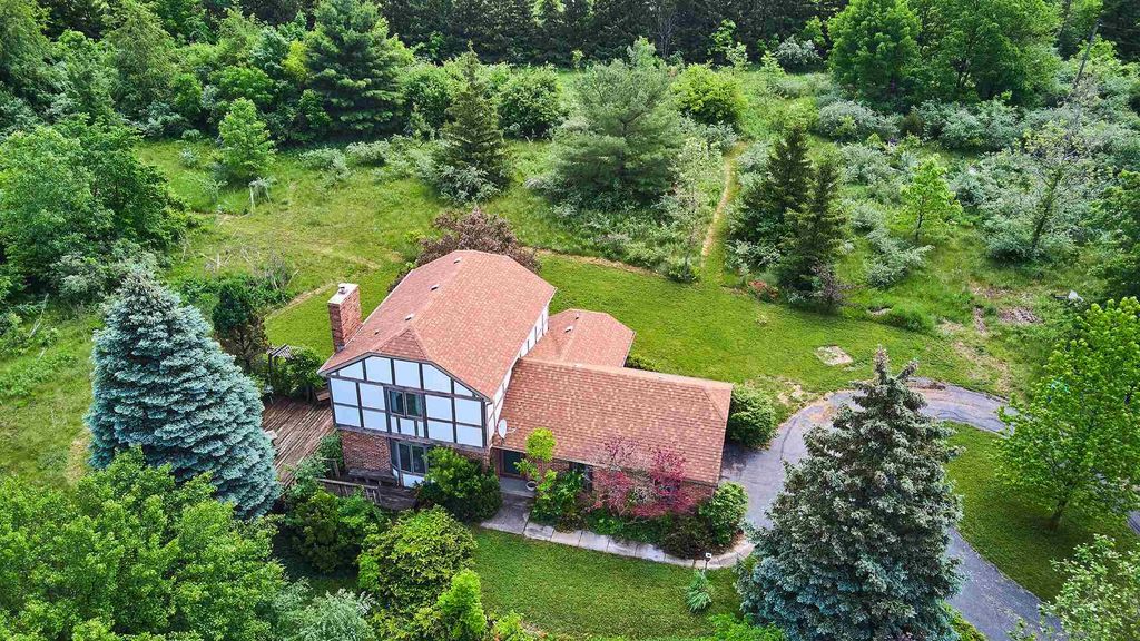 7909 Hollopeter Rd, Leo, IN 46765