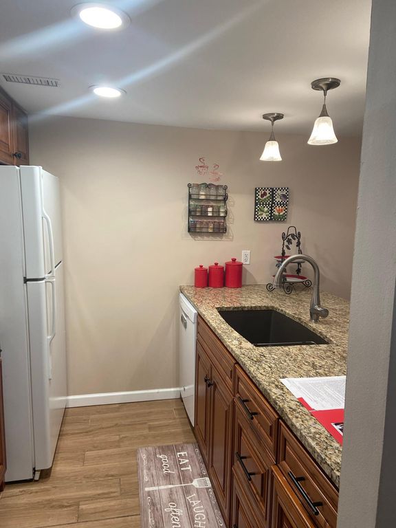 123 W Woodbine Ave, Saint Louis, MO 63122