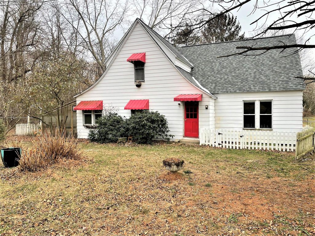 14408 County Road 215, Grand Junction, MI 49056