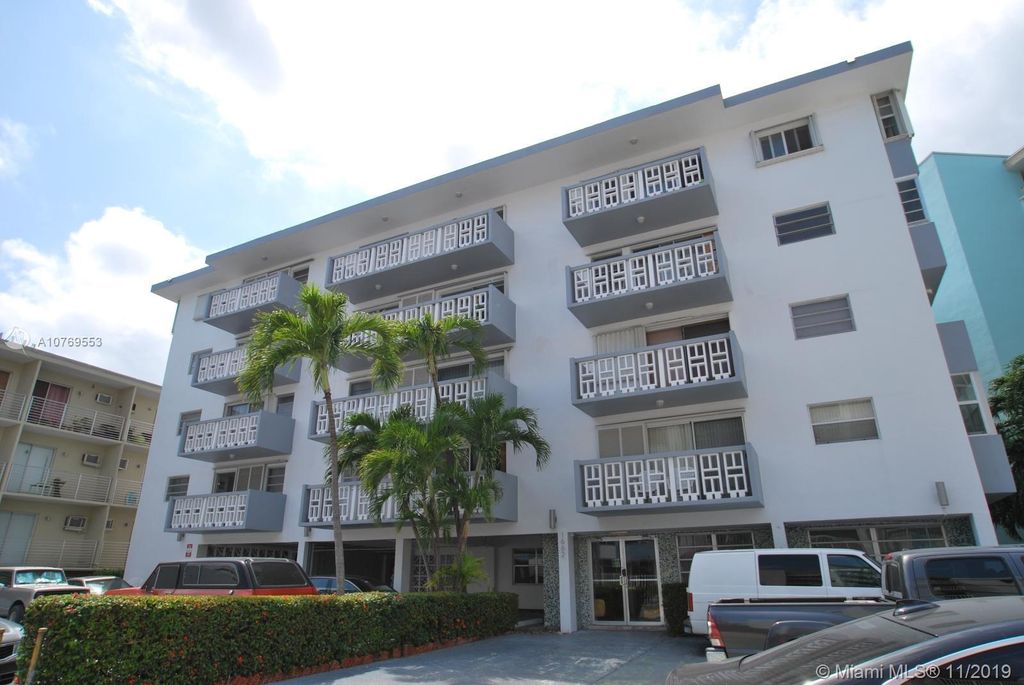 1662 Lincoln Ct #402, Miami Beach, FL 33139