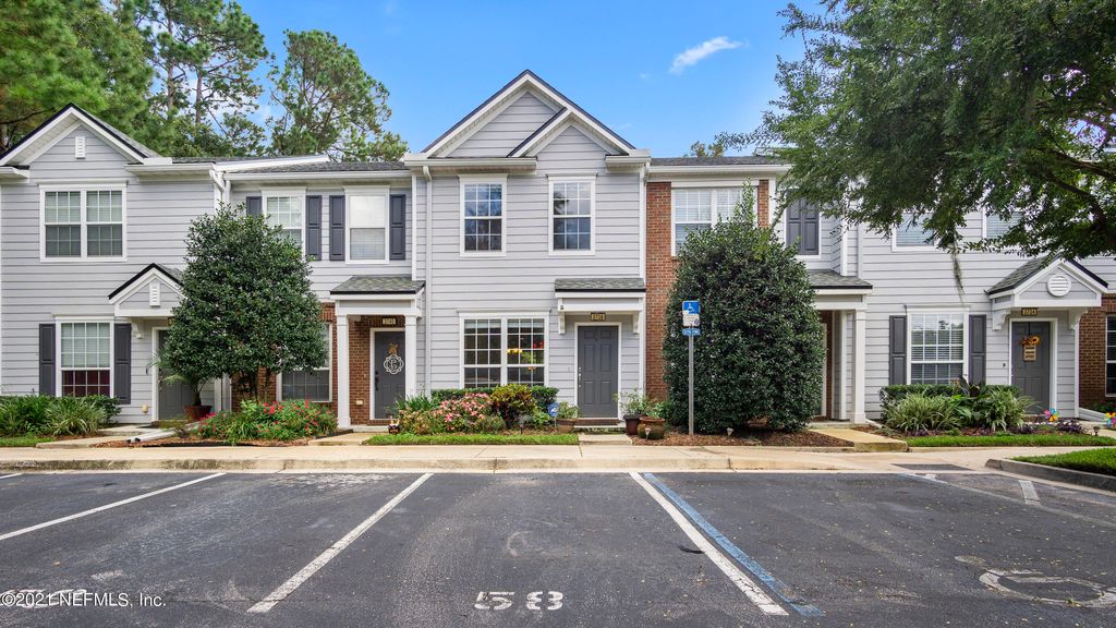 3738 Summerlin Ln N, Jacksonville, FL 32224