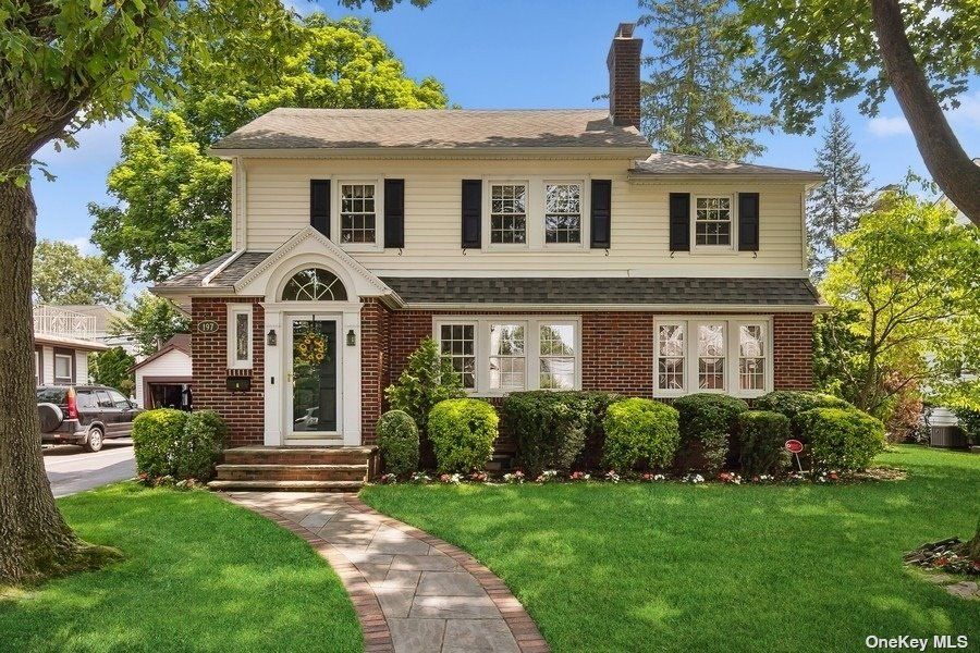 197 Kilburn Road, Garden City, NY 11530 See Est. Value, Schools & More