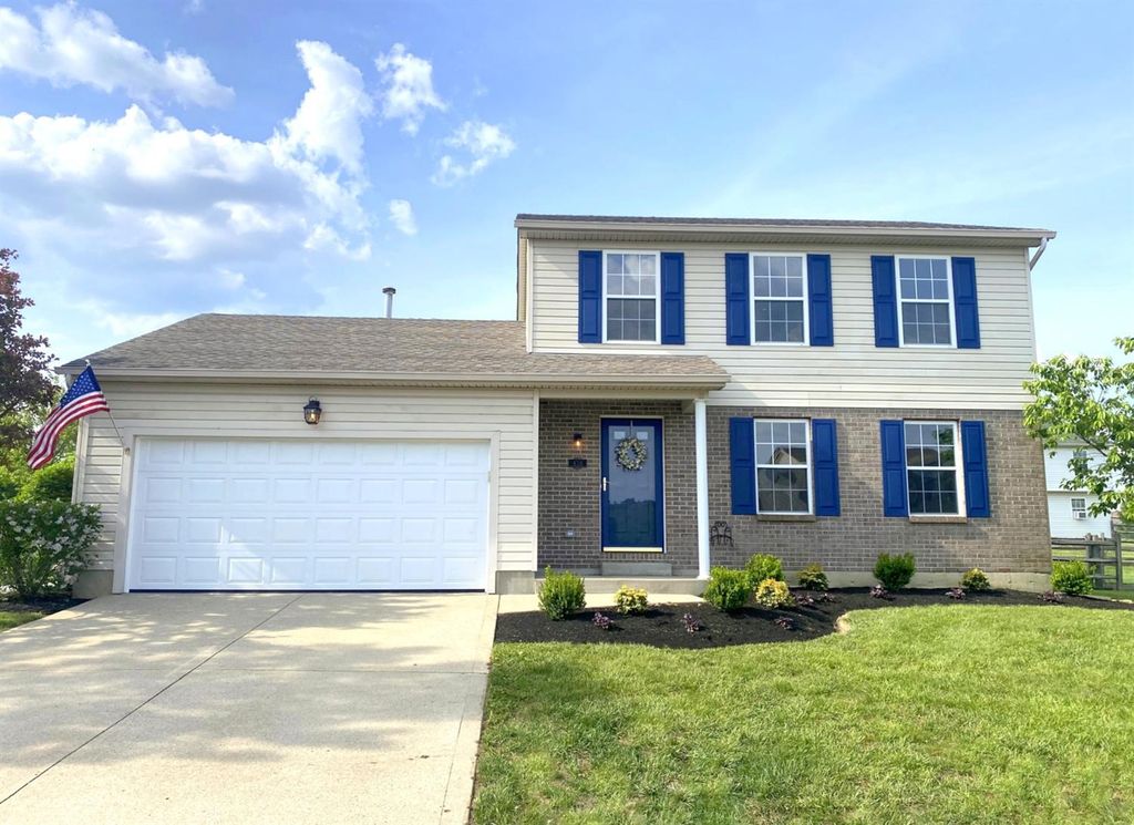 436 Meadow Springs Dr, Maineville, OH 45039