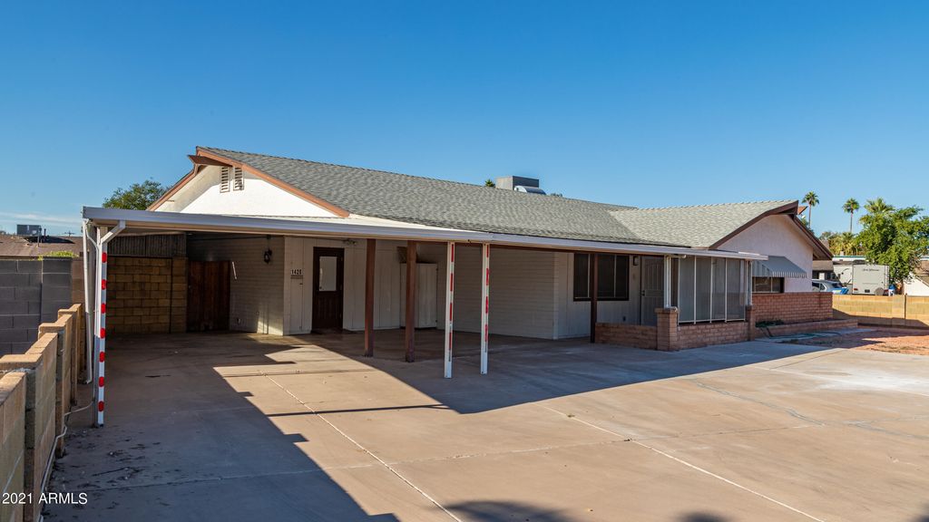 1428 W 2nd St, Mesa, AZ 85201