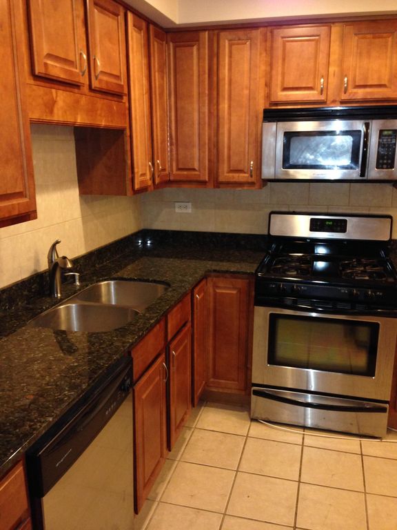 32 Elgin Ave, Forest Park, IL 60130