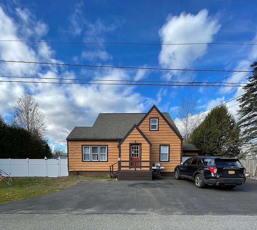 3 Fairbanks Ave, Tupper Lake, NY 12986