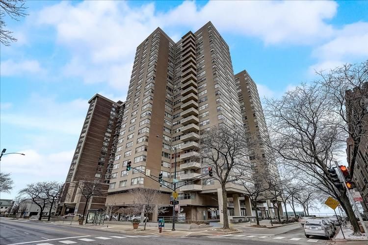 6301 N Sheridan Rd #10P, Chicago, IL 60660