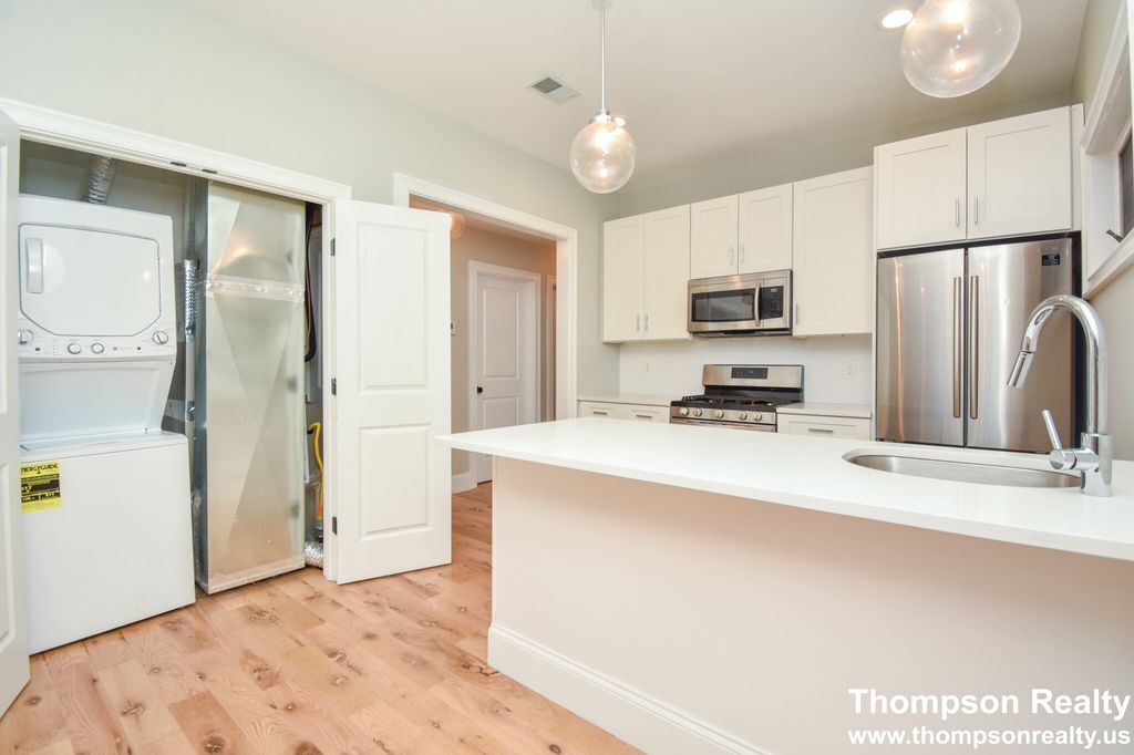 1114 Saratoga St #2, Boston, MA 02128