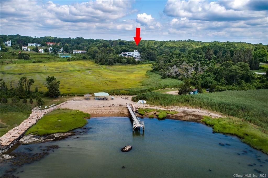 320 Vineyard Point Rd, Guilford, CT 06437