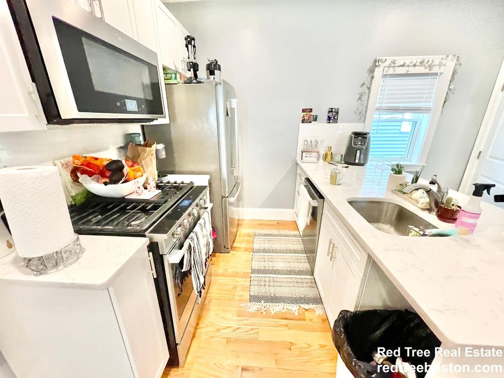 55 Saxton St #2, Boston, MA 02125