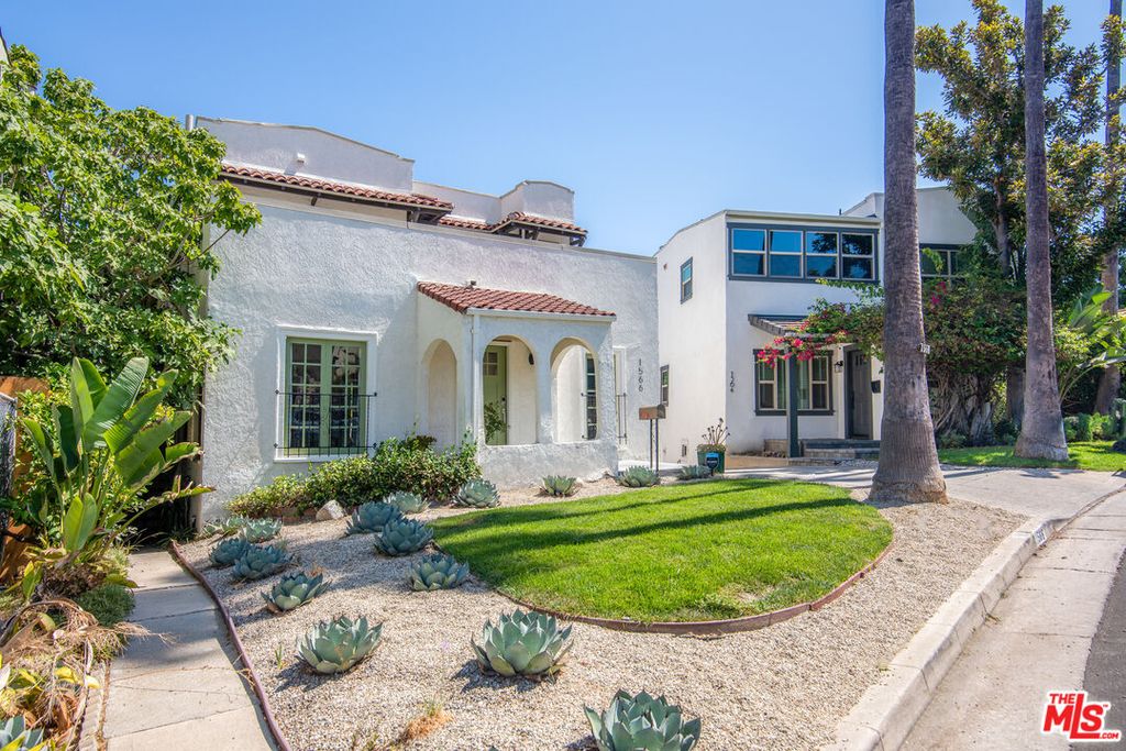 1566 Murray Cir, Los Angeles, CA 90026