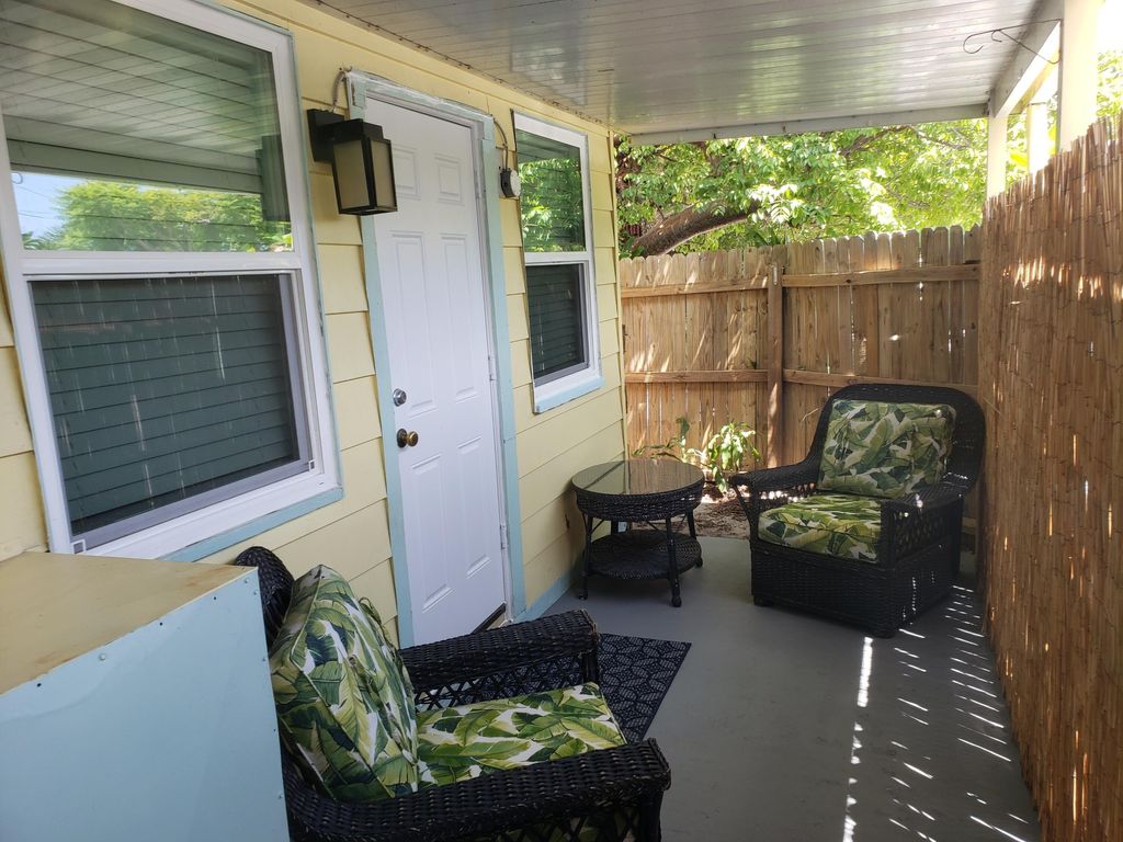 411 Lytle St, West Palm Beach, FL 33405