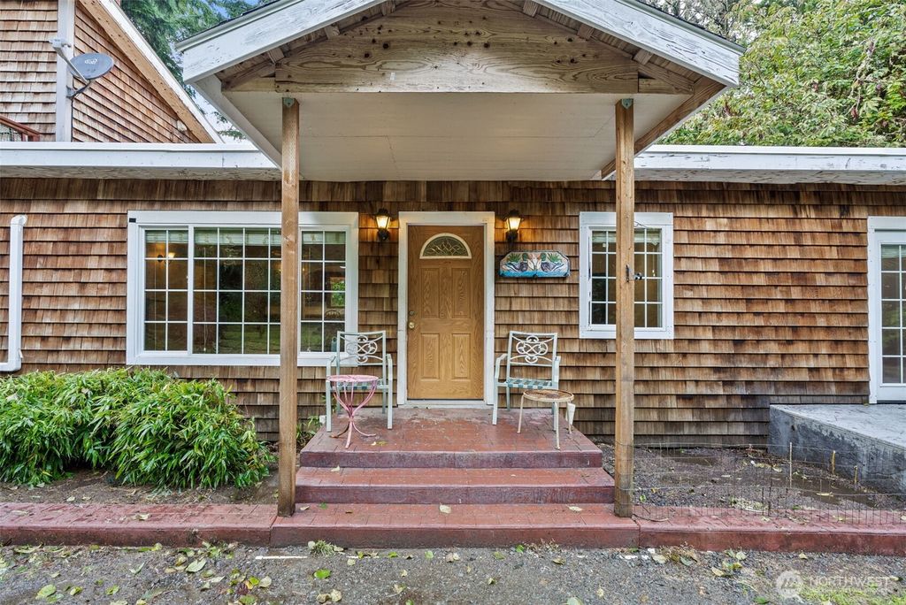 view 6th full size image of this home