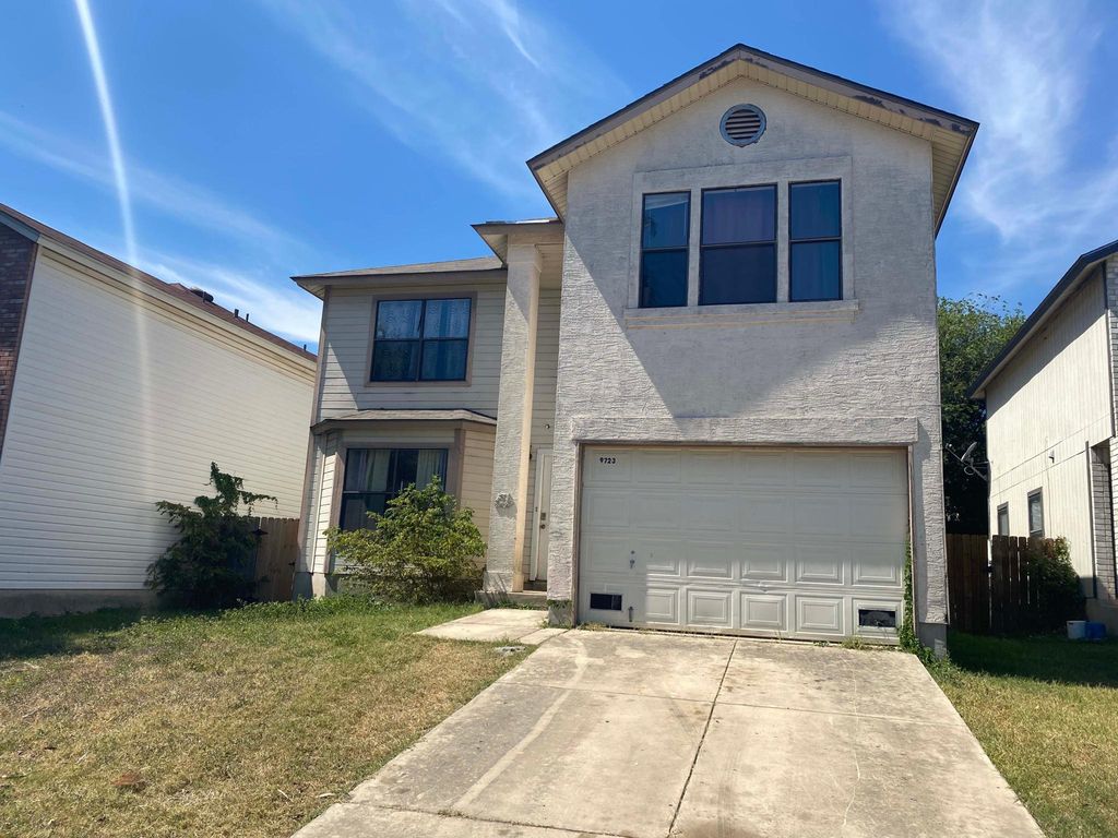 9723 Arcade Rdg, San Antonio, TX 78239