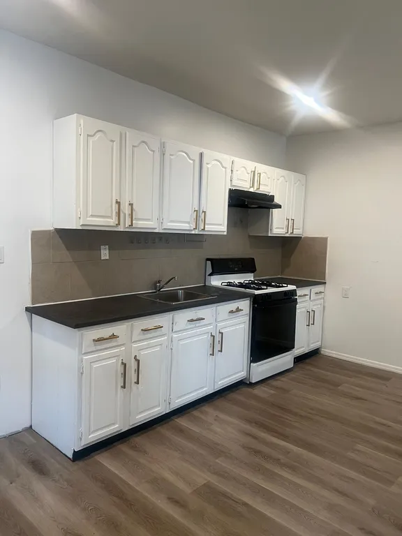 2 Bedrooms at 97 N 4th St #1, Paterson NJ — photo 1