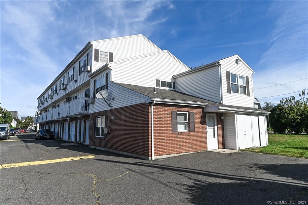 1011 Stratford Ave #1, Bridgeport, CT 06607