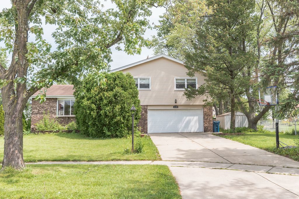 1420 W Jo Ann Ln, Addison, IL 60101