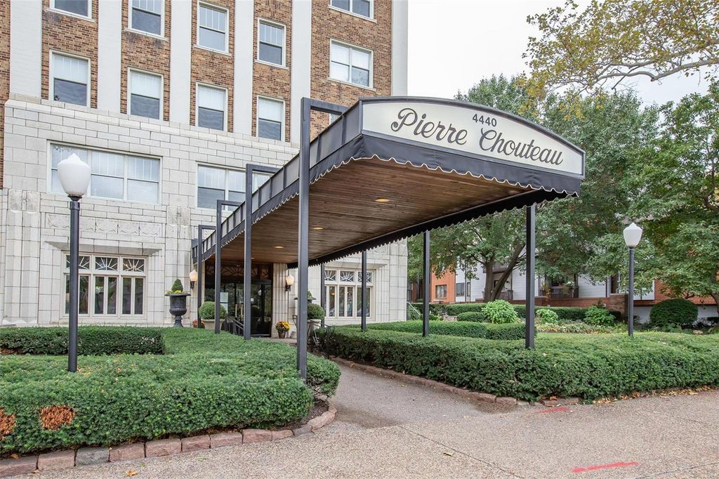 4440 Lindell Blvd #303, Saint Louis, MO 63108