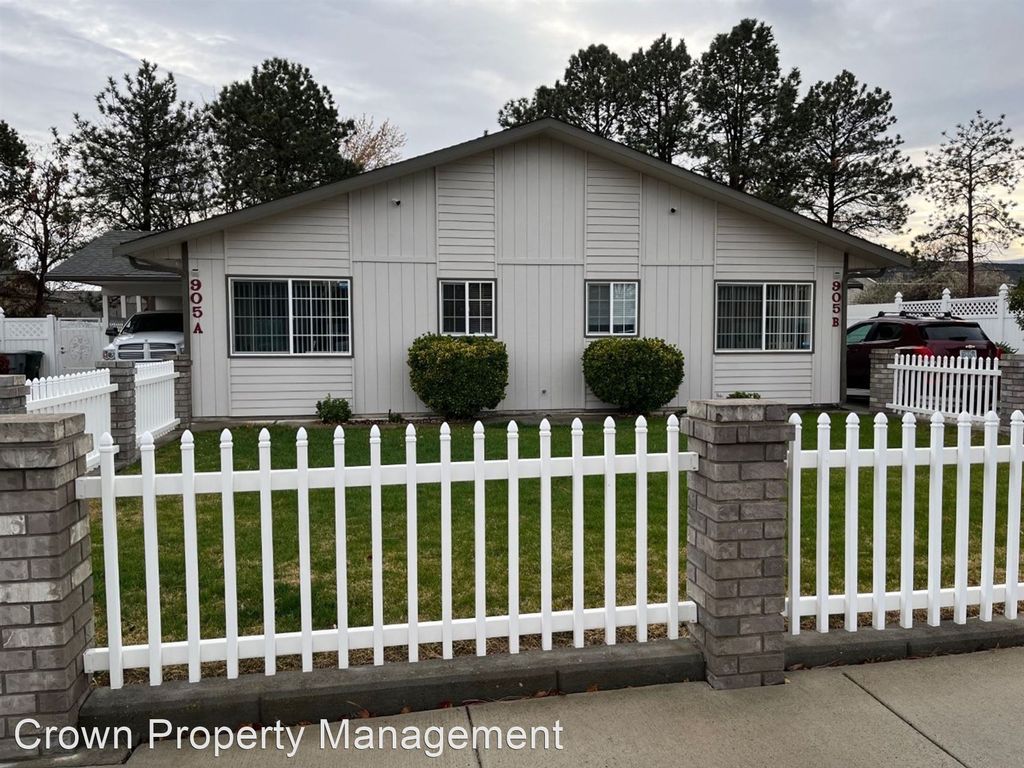 905 Abbot St #A, Richland, WA 99352