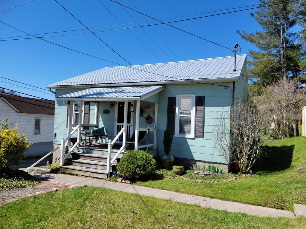 303 W Main St, Fries, VA 24330 Trulia