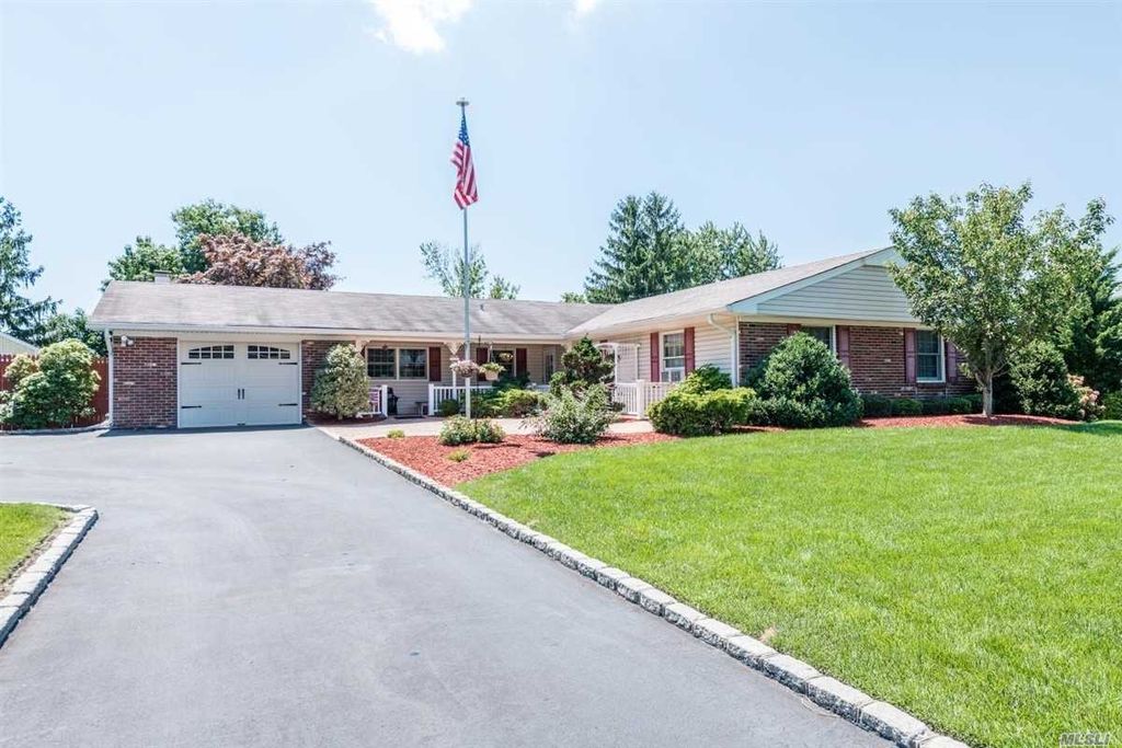 28 Brookfield Lane, South Setauket, NY 11720 Trulia