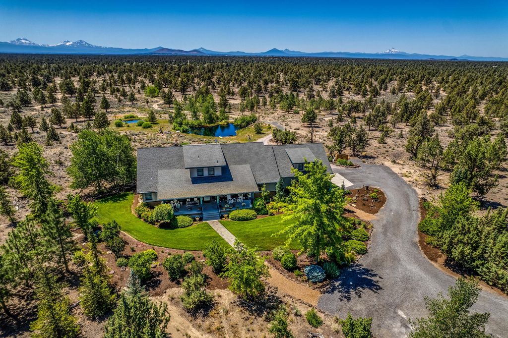 6565 SW Mount Bachelor Dr, Powell Butte, OR 97753 | MLS# 220129425 | Trulia