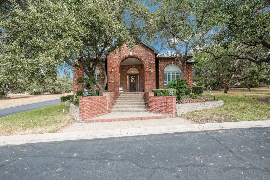 3 Hendon Ln, San Antonio, TX 78257