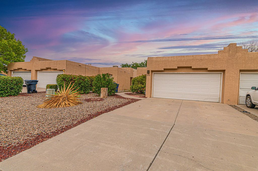 3252 Schumacher St NW, Albuquerque, NM 87120