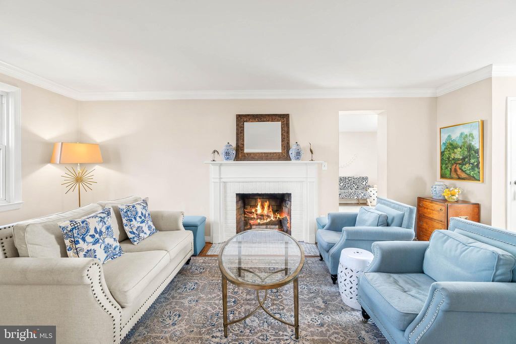 2706 Spencer Rd, Chevy Chase, MD 20815