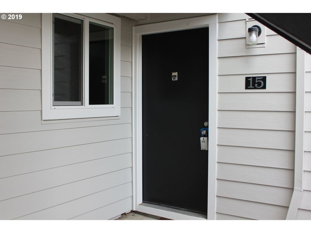 5488 SW Alger Ave #15, Beaverton, OR 97005