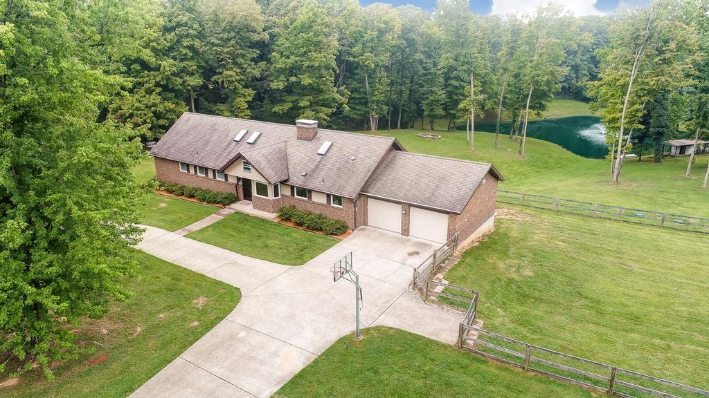 9520 Decoursey Pike, Ryland Hght, KY 41015 4 Bed, 2 Bath Single