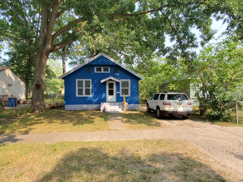 Land cleared on Sherman in Muskegon for storage facility 