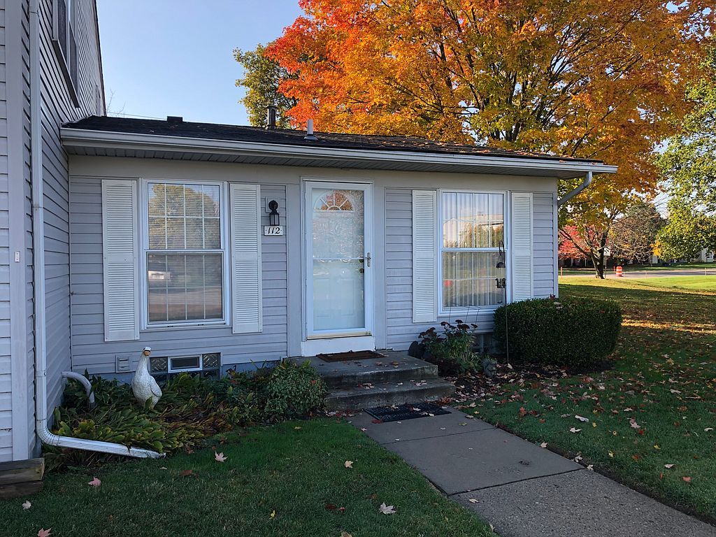 112 Lake Village Dr 96, Walled Lake, MI 48390 2 Bed, 2 Bath Condo