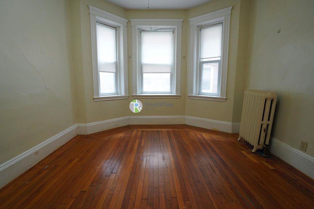 8 Royce Rd #5, Boston, MA 02134