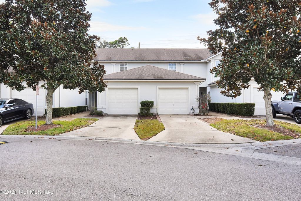 377 Southern Branch Ln, Saint Johns, FL 32259