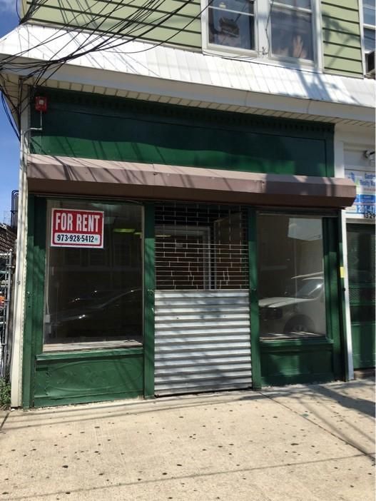 329 10th Ave, Paterson, NJ 1 Bath MultiFamily Home 3 Photos Trulia